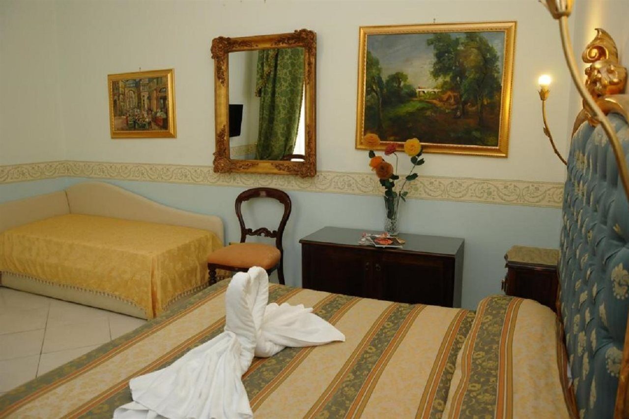 Hotel Art Galleria Umberto Neapel